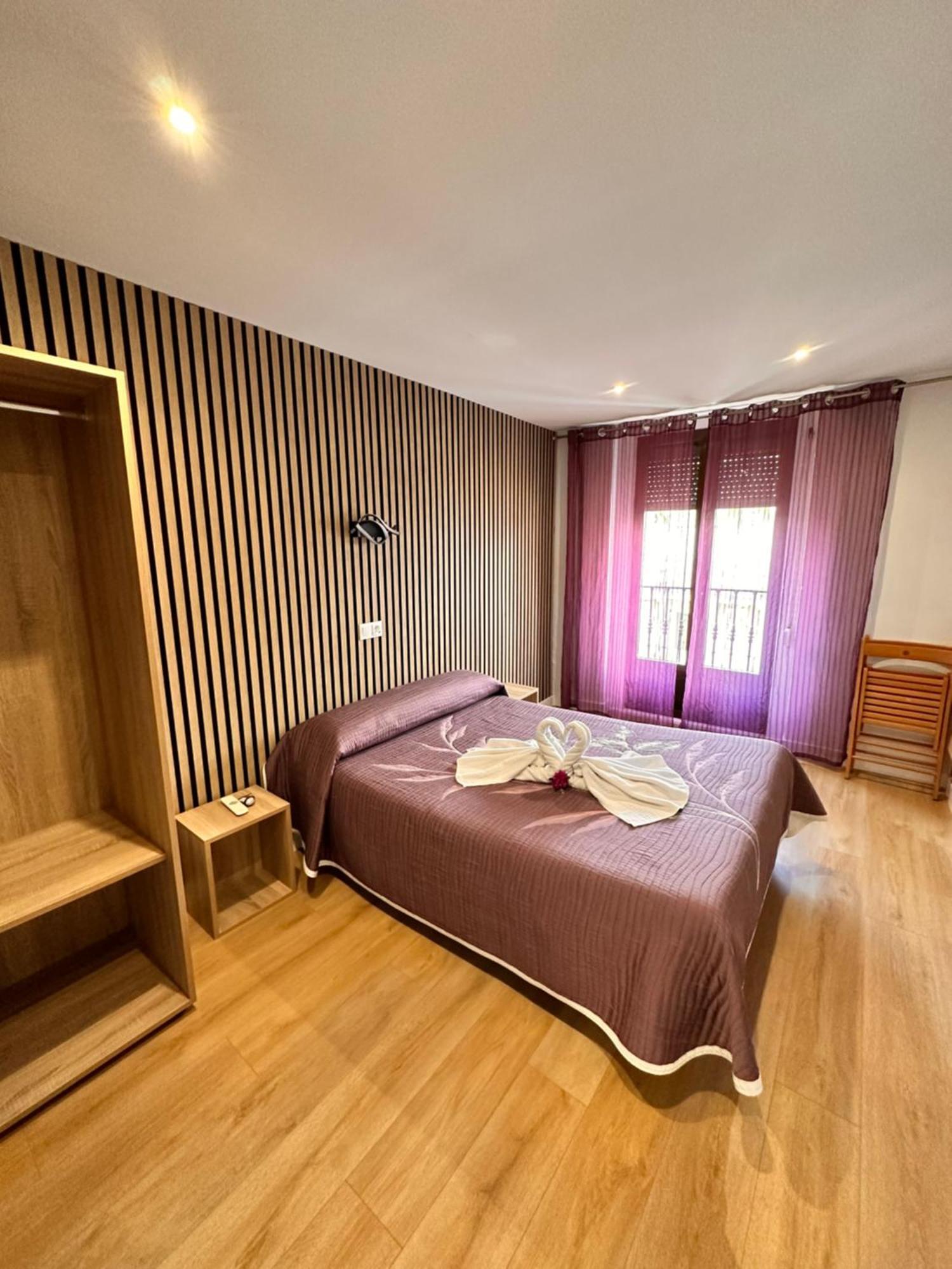 Hostal Rober Madryt Zewnętrze zdjęcie
