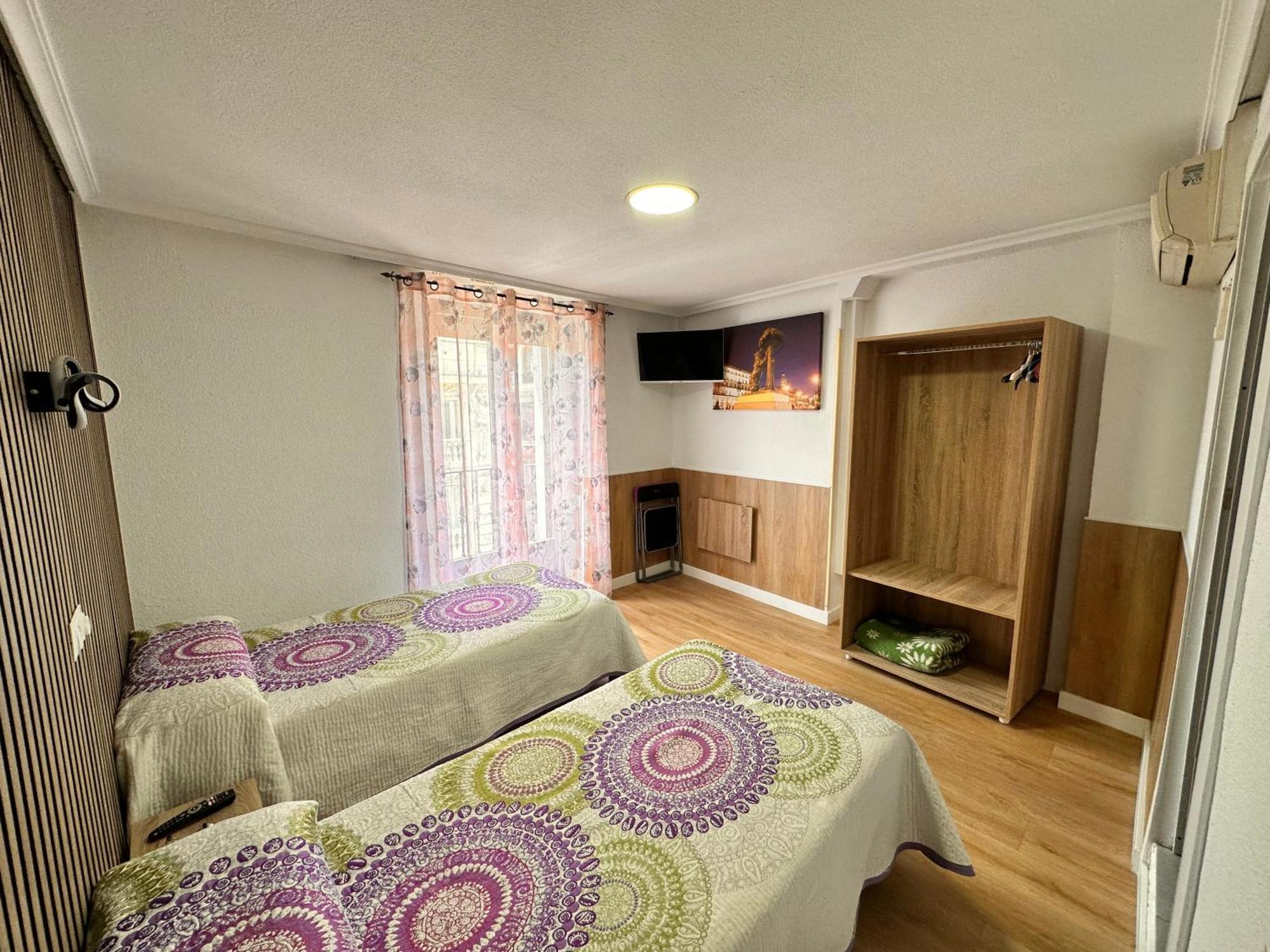 Hostal Rober Madryt Zewnętrze zdjęcie