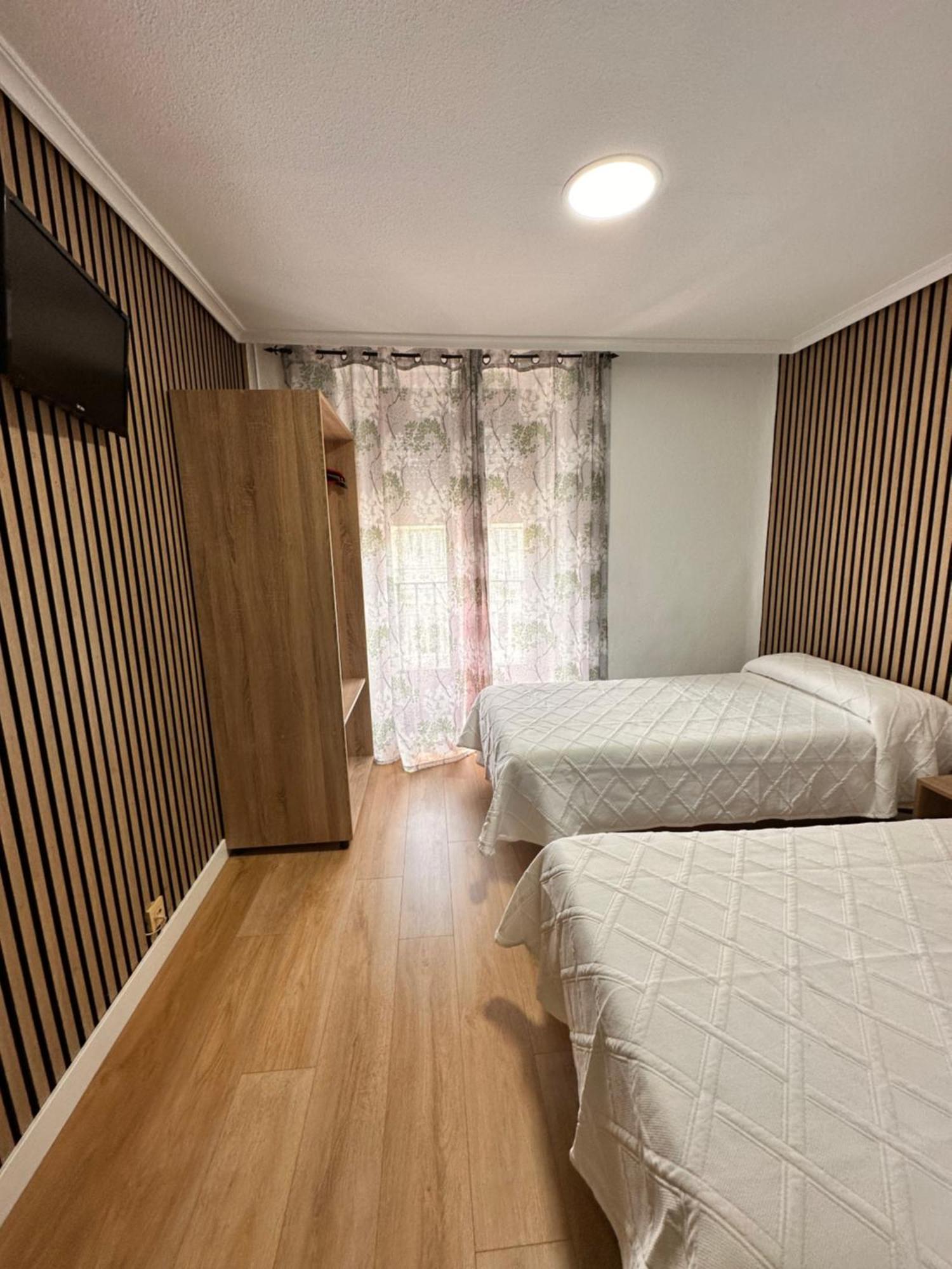 Hostal Rober Madryt Zewnętrze zdjęcie