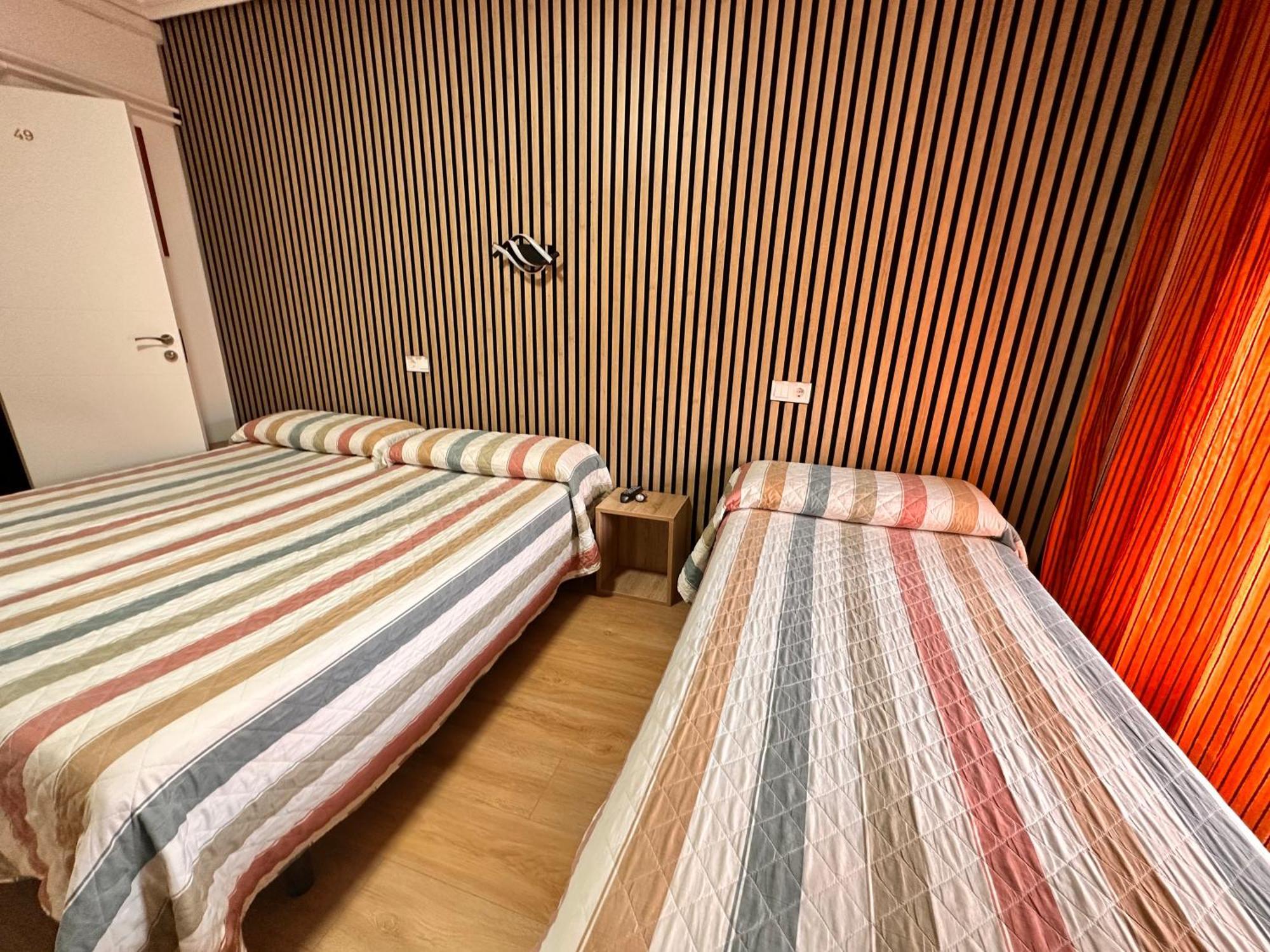 Hostal Rober Madryt Zewnętrze zdjęcie