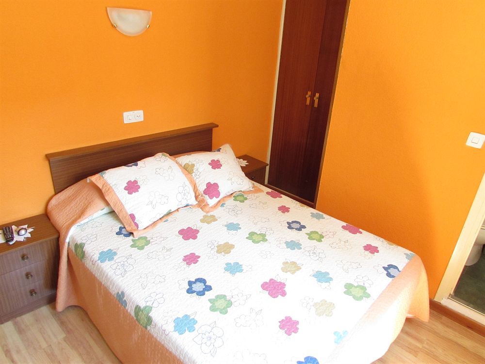 Hostal Rober Madryt Zewnętrze zdjęcie